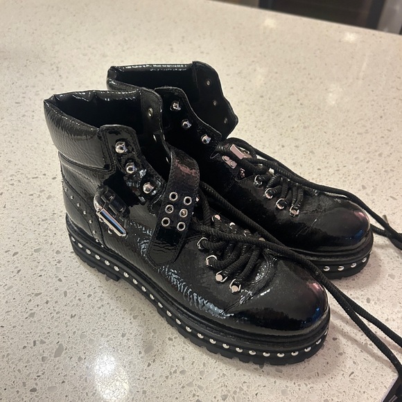 Lola Cruz Patent Moto boot - Picture 2 of 5